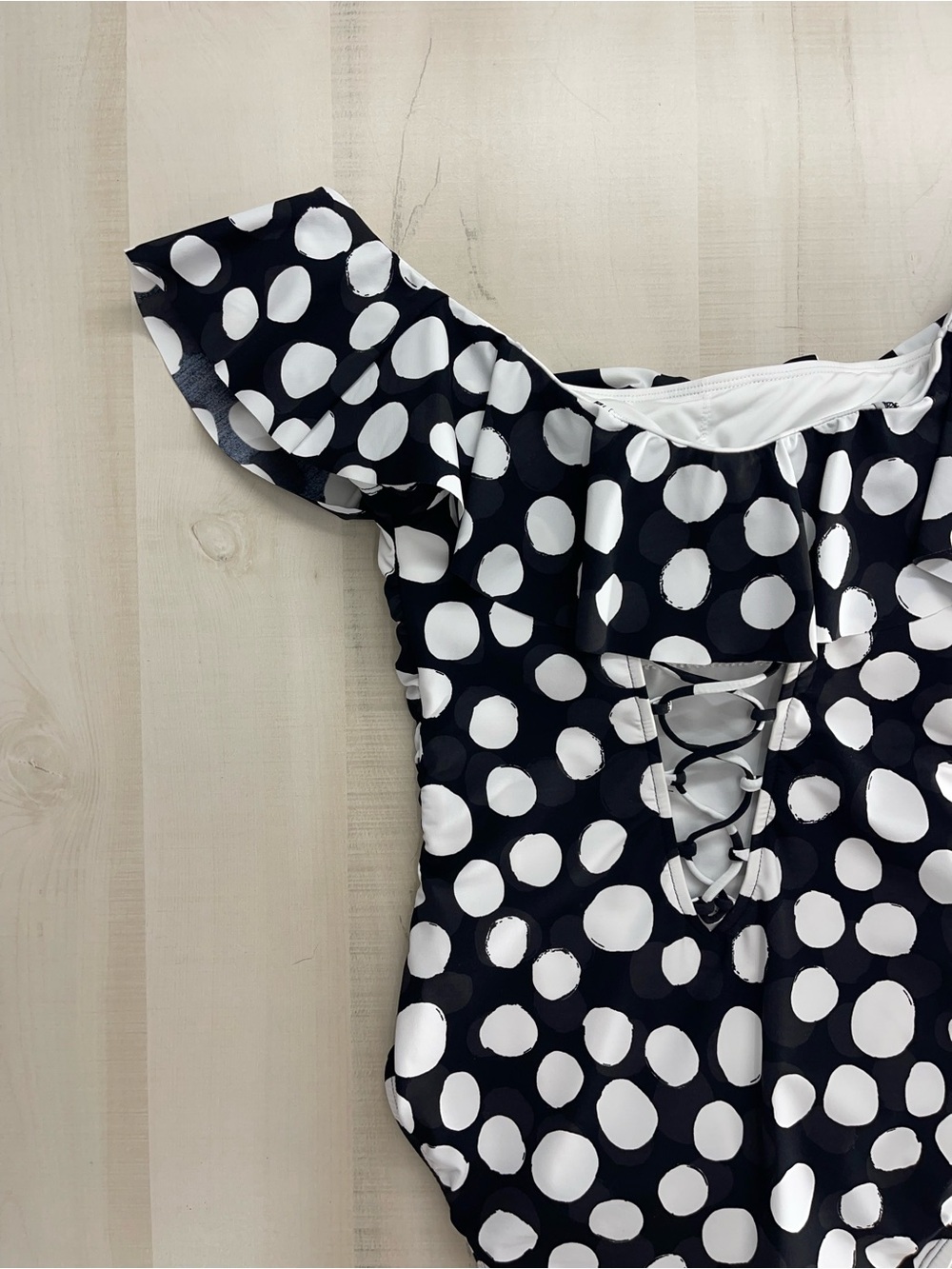 LA BLANCA women’s meet me in Ibiza polka dot runched slimming black white 8 - Picture 6 of 7